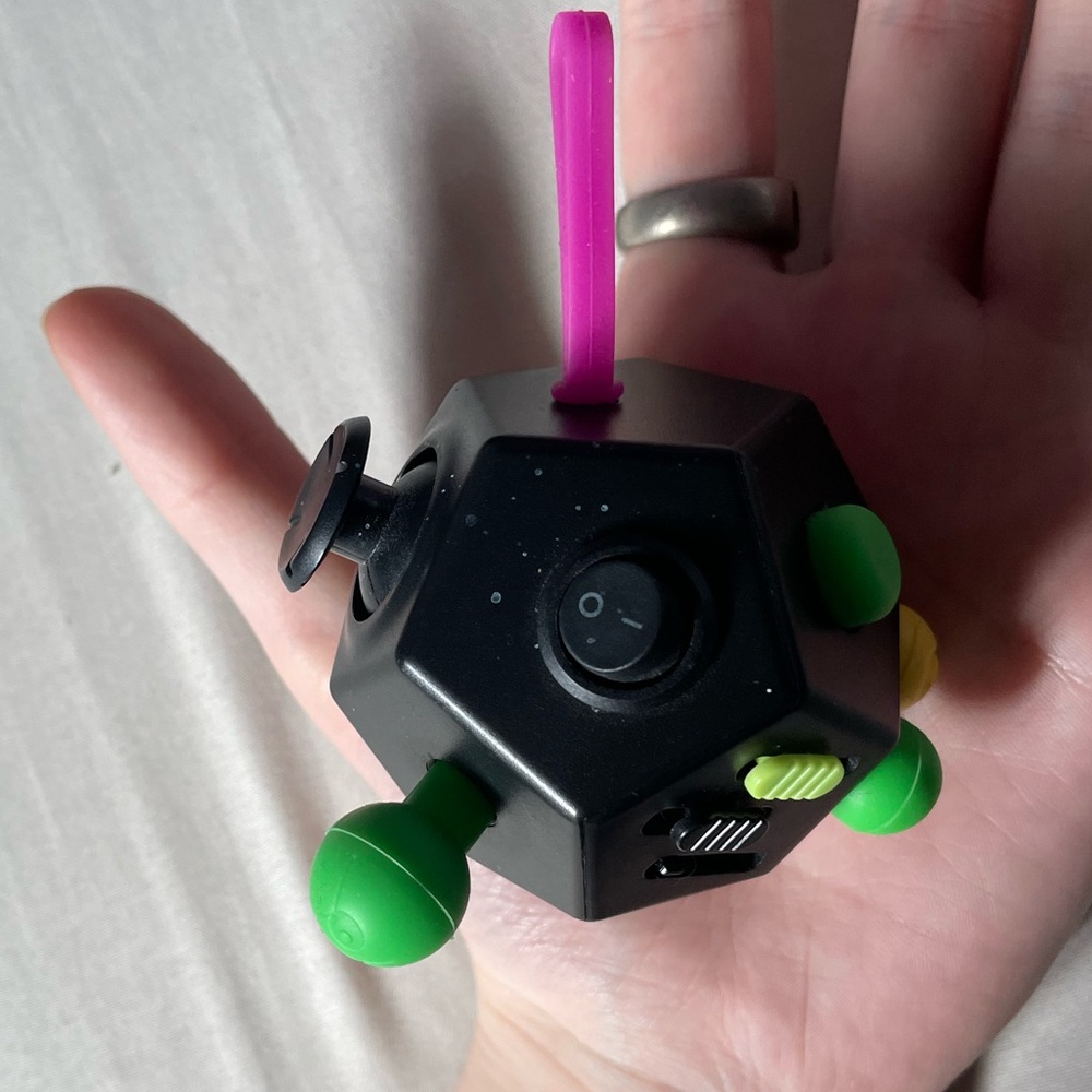 Amazon Fidget Toy - Picture 2 of 3